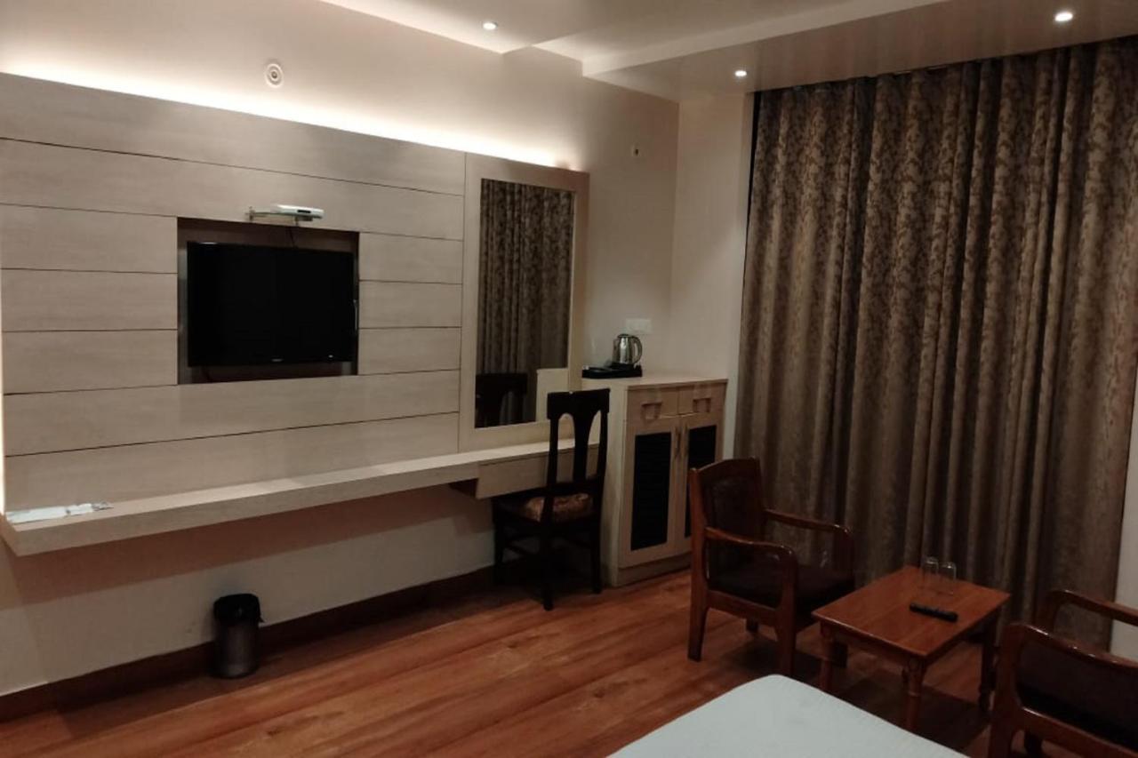 Hotel Park Regency Gorakhpur Extérieur photo